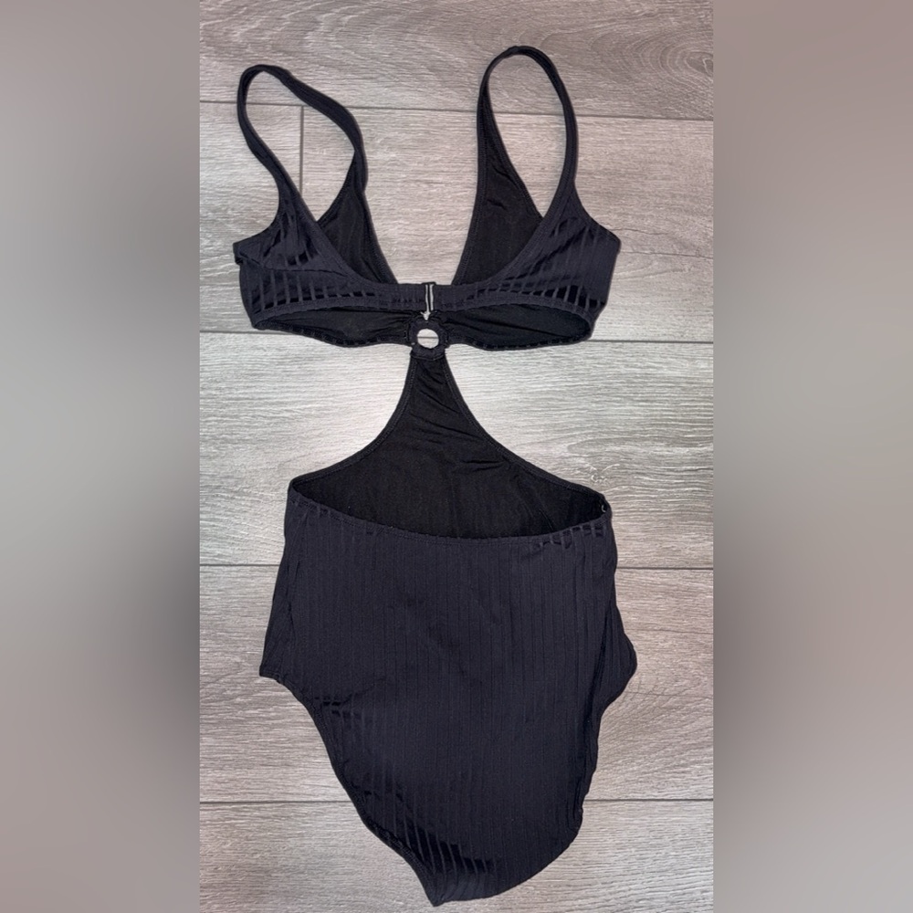Aerie Size Small Long One Piece Swimsuit Bikini Cut Out Sides Black Full Coverag - Picture 4 of 7